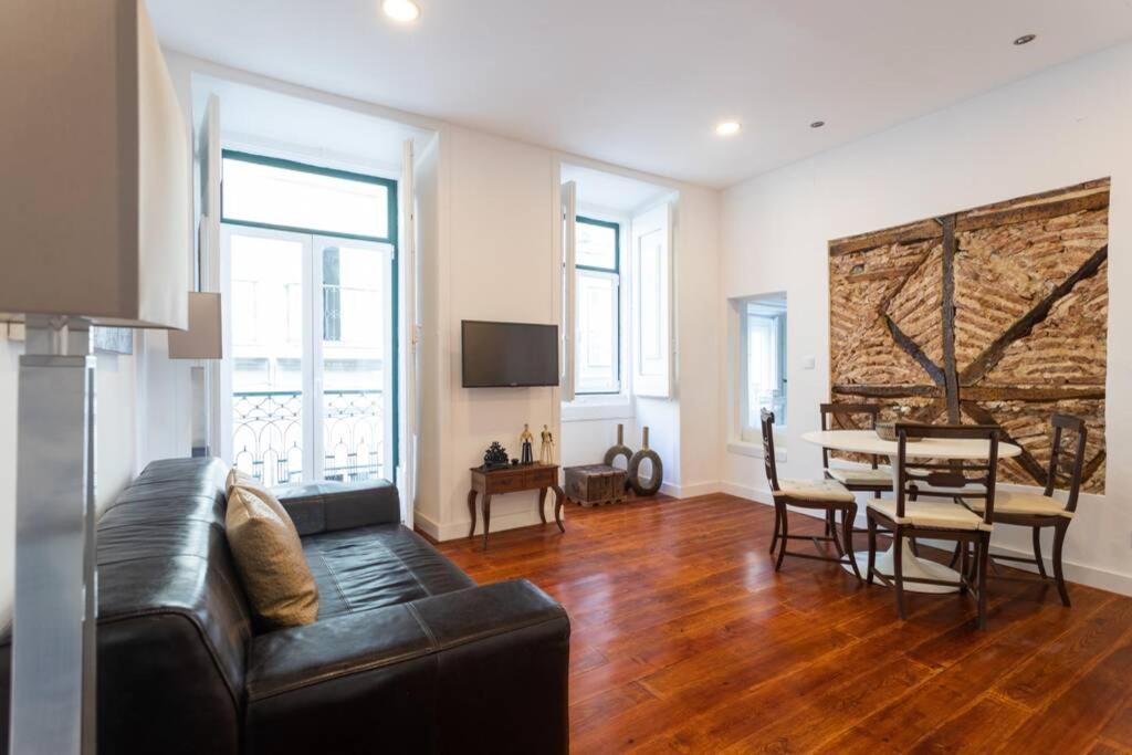 Historical Center Renewed Apartment *